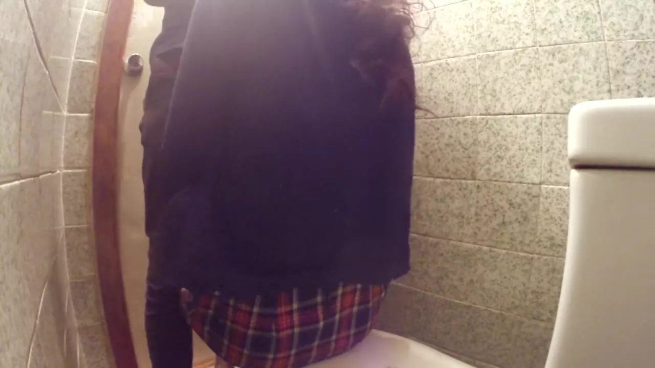 Поиск видео по запросу: аниме трахнул девачку в туалете